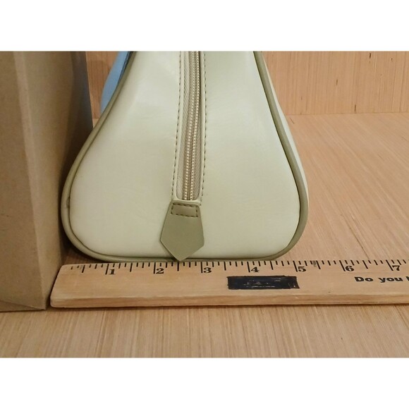 Fiorucci Women's Small Leather Bowling Handbag Purse Cream Heart Patch Handles - Picture 11 of 12